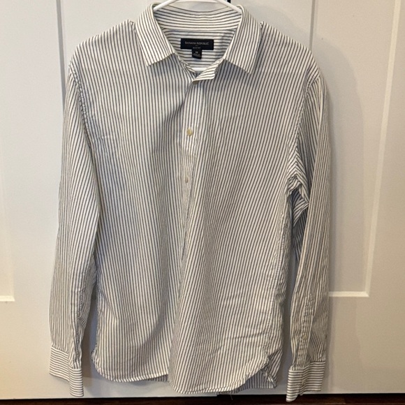 Banana Republic Men's Striped Shirt - Black and White - Picture 2 of 3